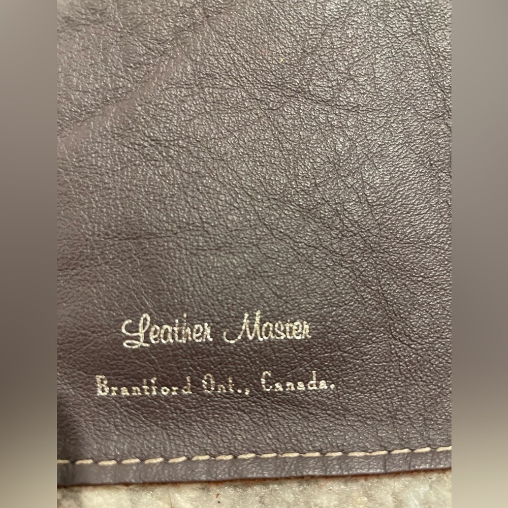 Leather Master Brantford Ont. Canada Quality Leather Wallet Raw Edge Deep Purple - Picture 3 of 9